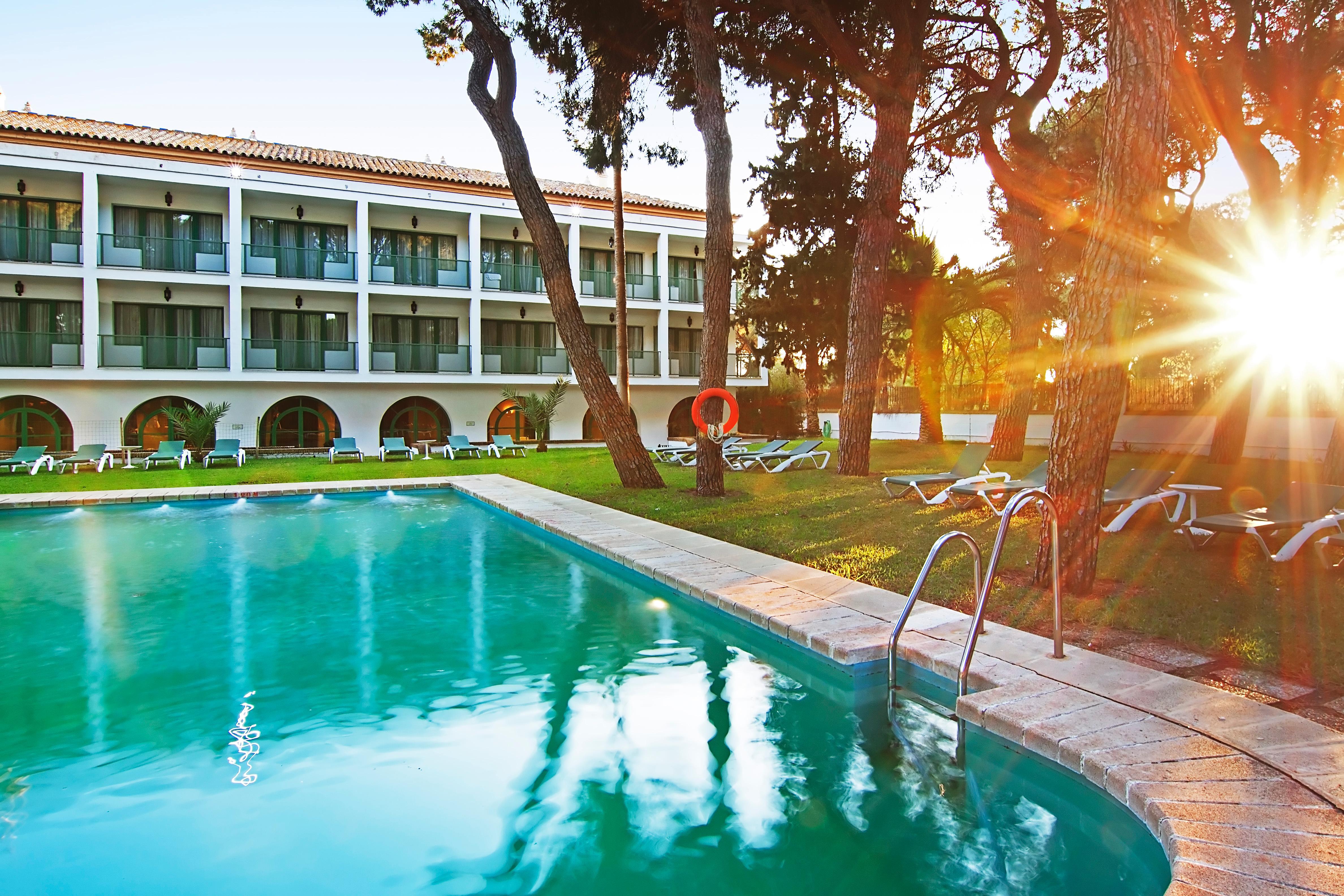 Hotel Oromana Alcala de Guadaira Exterior photo