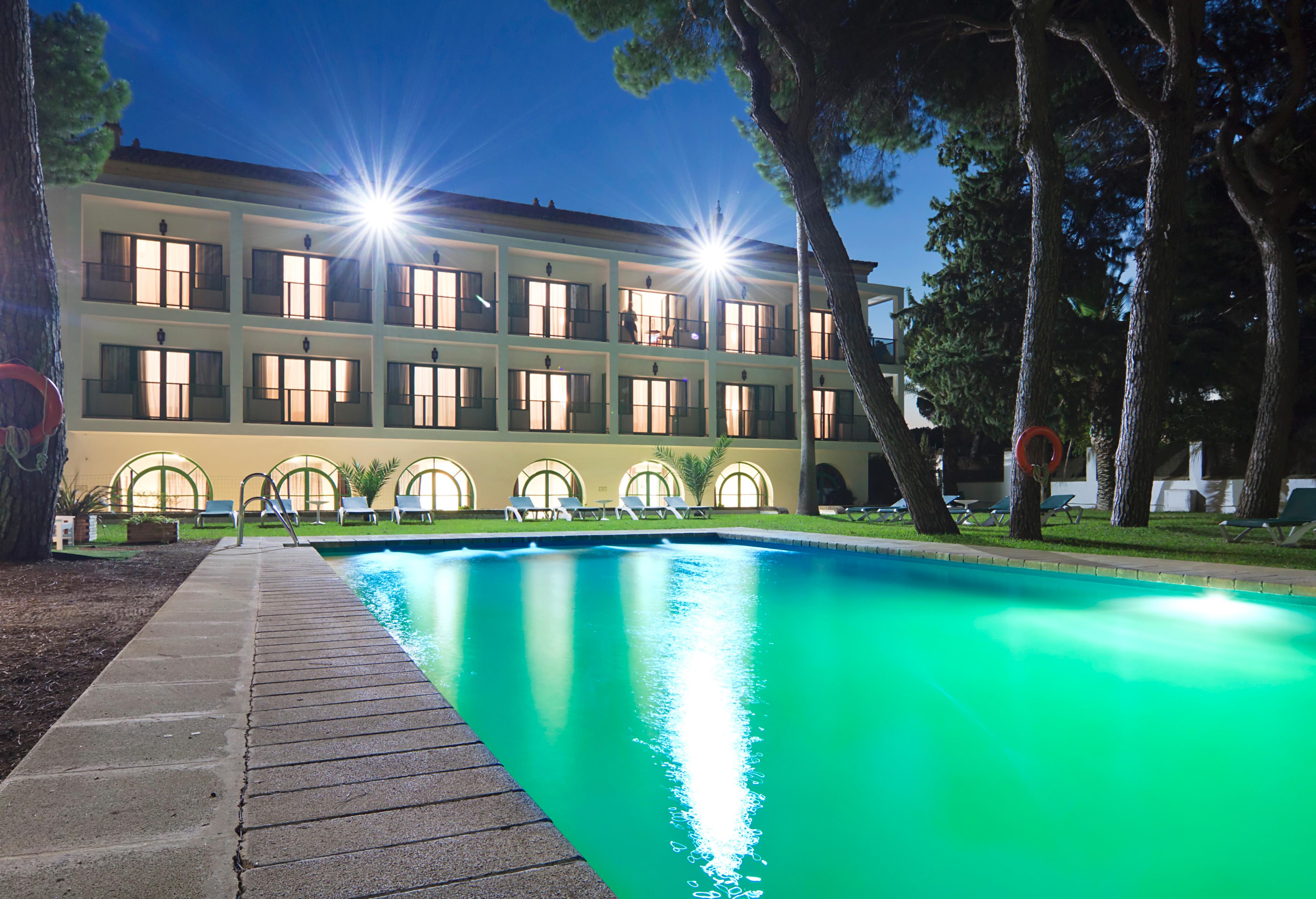 Hotel Oromana Alcala de Guadaira Exterior photo