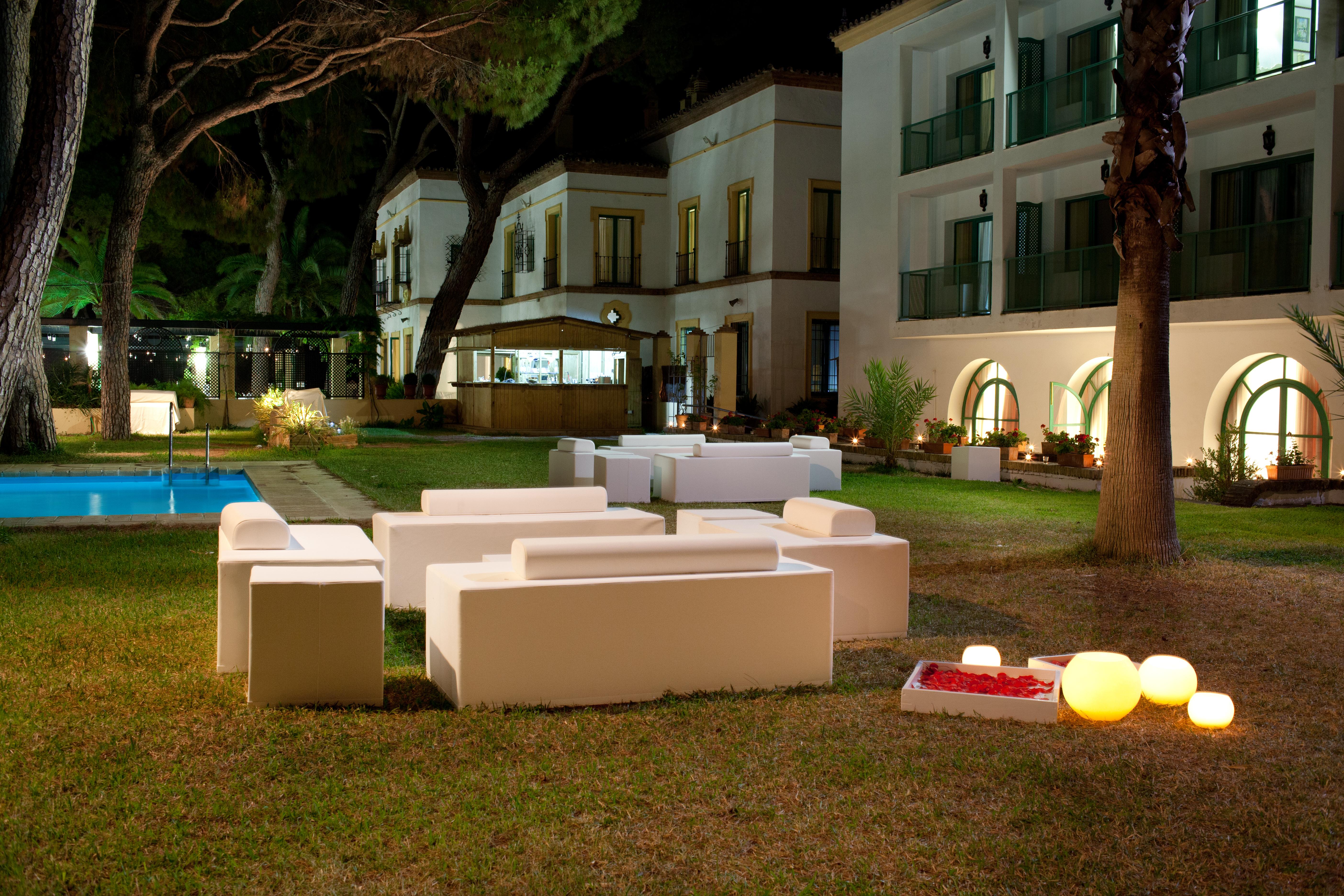 Hotel Oromana Alcala de Guadaira Exterior photo